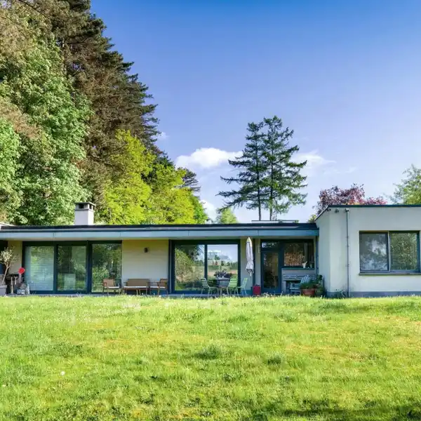 SPACIOUS CONTEMPORARY HOME AMID SERENE GREENERY