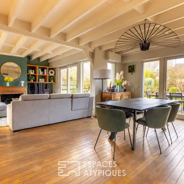 ARCHITECT-DESIGNED HOUSE WITH TIMELESS REFINEMENT