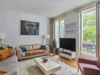 Meticulously Renovated Apartment with Soaring Ceilings
