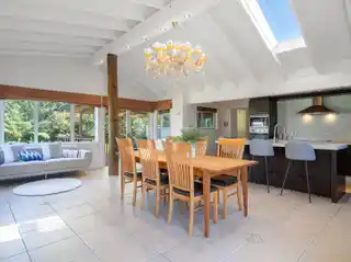 Architectural 1960s Gem Surrounded by Nature