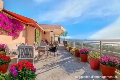 Contemporary Rooftop Apartment with Panoramic Sea Views