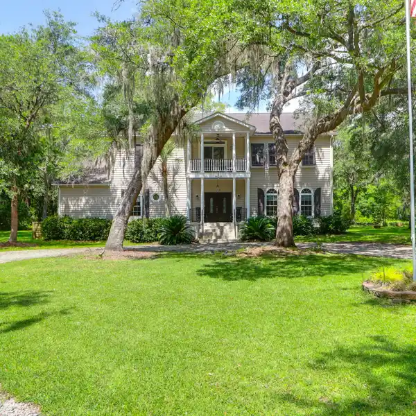 PRIVATE PARADISE ESTATE