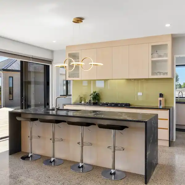 DUAL LIVING LIFESTYLE RETREAT IN KARAKA