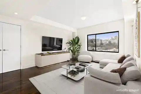 Bright High-Floor Residence