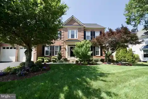 Modern Living in Hampton Chase
