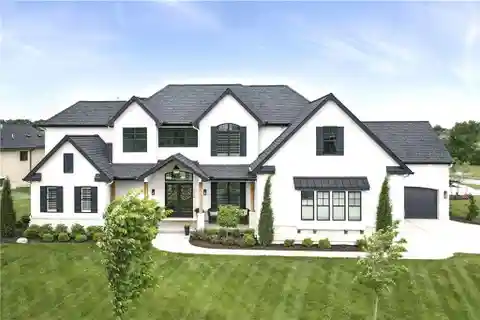 Grand Reserve Living with Designer Finishes