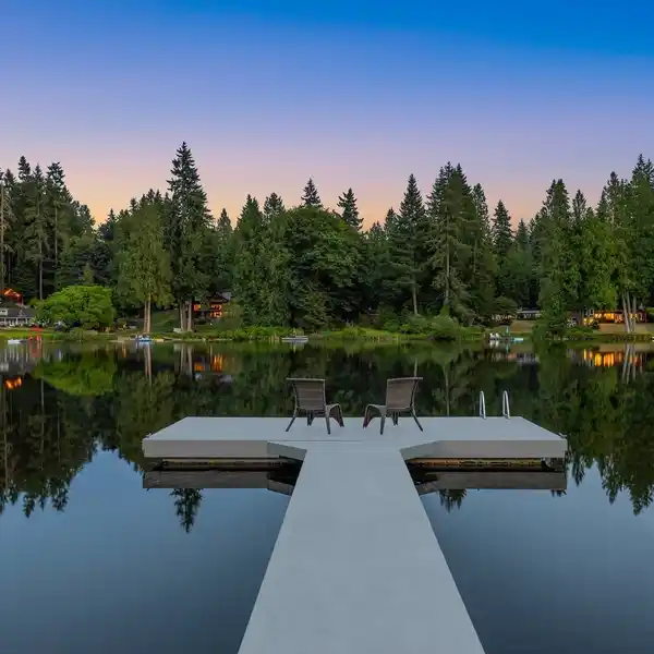 DAYLIGHT RAMBLER ON COVETED LAKE LEOTA