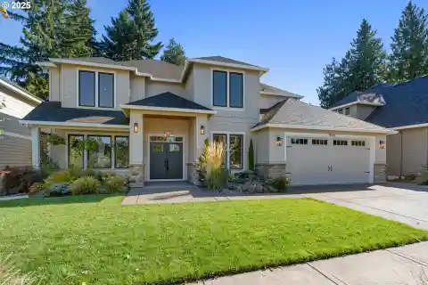 Bright, Spacious Home in Prime Tigard Location