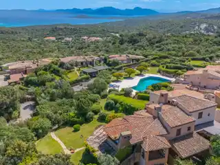 Gorgeous Villa with Forever Views