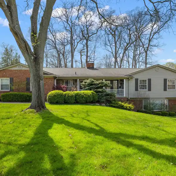 WELL-MAINTAINED TURNKEY HOME ON A SCENIC LOT