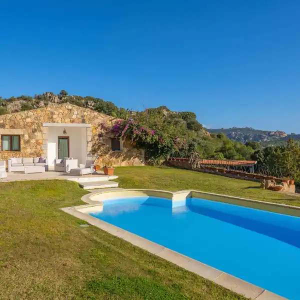 LUXURY VILLA WITH POOL AND VIEW OF THE SAN PANTALEO MOUNTAINS