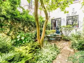 Lovely Home with Garden Patio