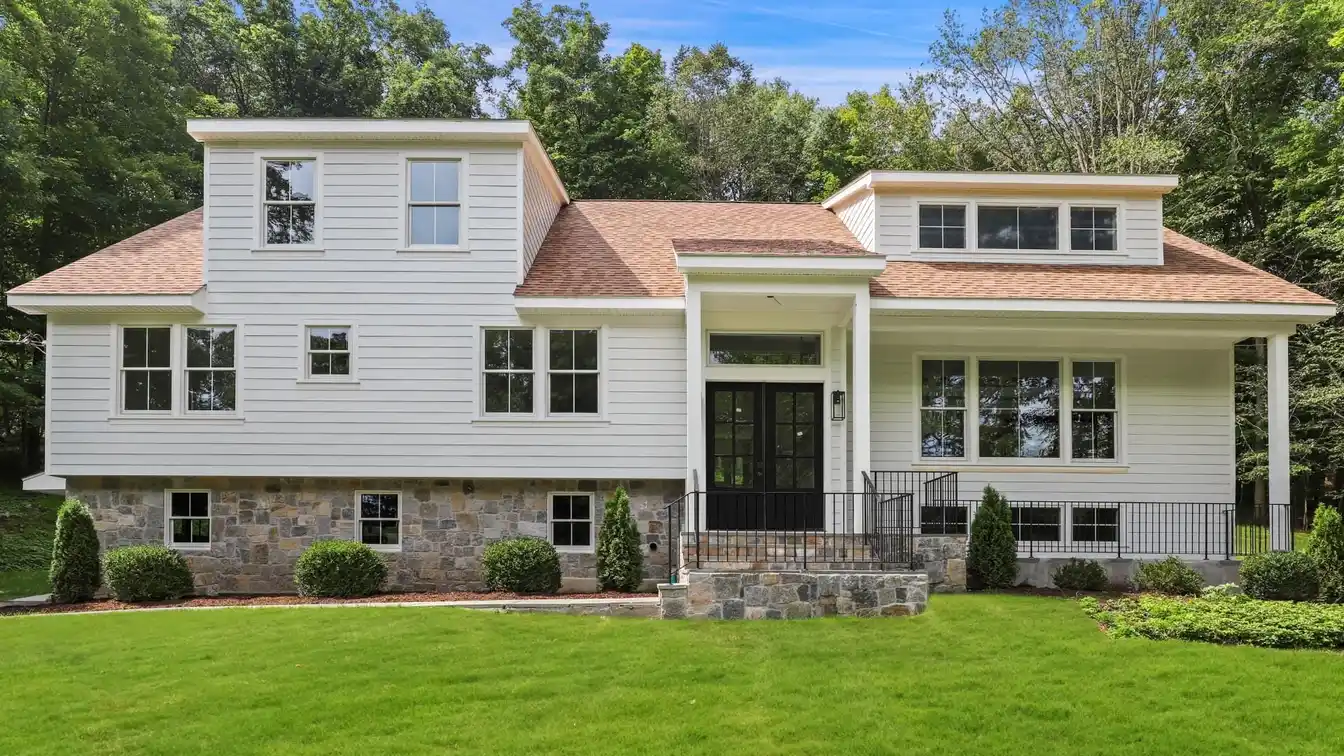 Modern Opulence Nestled on a Tree-lined Street