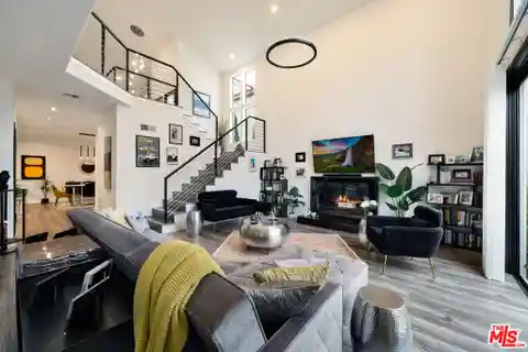 Modern Luxury Meets Smart Living