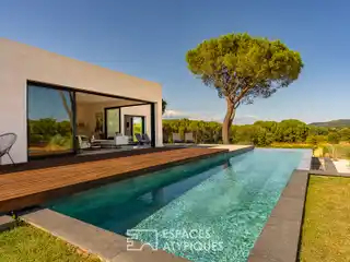 Architect-Designed Villa in the Heart of the Vineyards