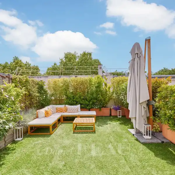DUPLEX APARTMENT WITH A BEAUTIFUL TERRACE