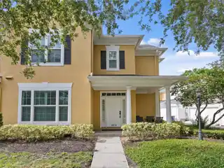 Renovated End Unit Townhome on Harbour Island