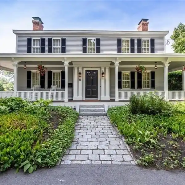 TIMELESS BEAUTY WITH MODERN CONVENIENCES