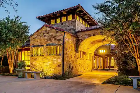 Breathtaking 32-acre Country Estate