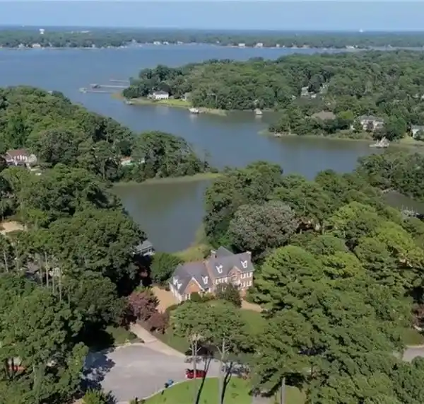 EXQUISITE WATERFRONT BRICK GEORGIAN