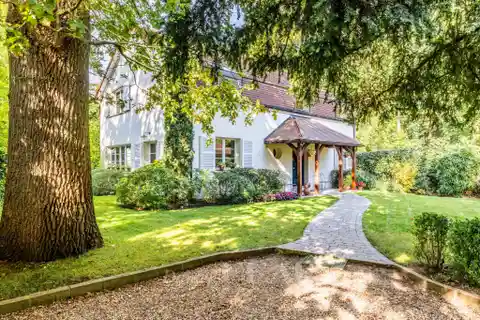 Elegant Kitchen with Dining Facilities Included