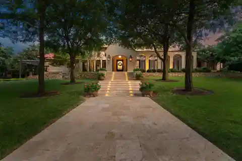 Santa Barbara-Inspired Estate in Vaquero