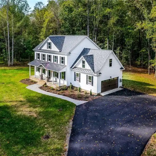 NEW BUILD ON FOUR ACRES OF TRANQUILITY