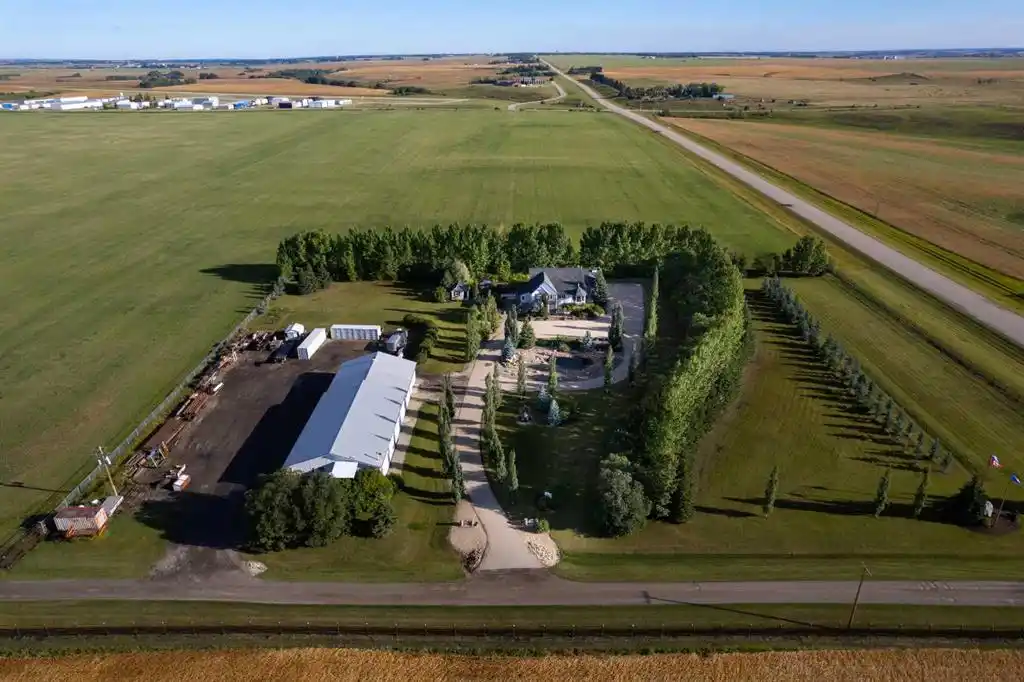 Beautifully Landscaped 5.49-acre Acreage