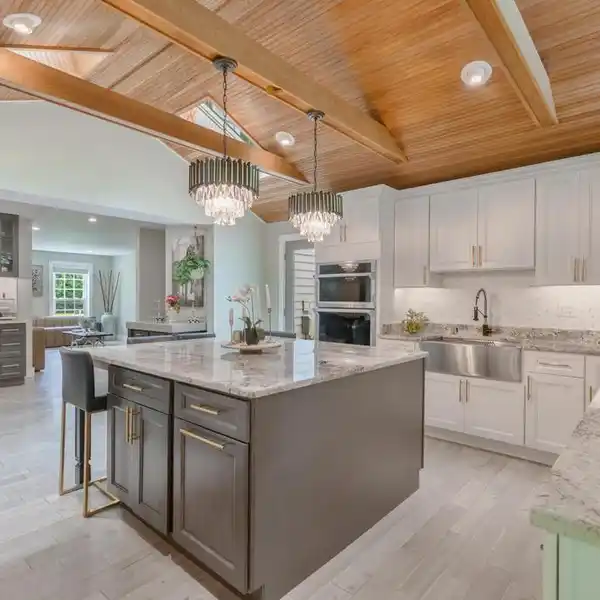 BEAUTIFULLY APPOINTED PRIVATE RETREAT