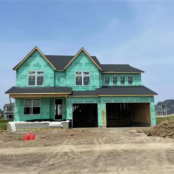 SUPERIOR SPORT IN EVANSWOOD - AMAZING NEW CONSTRUCTION