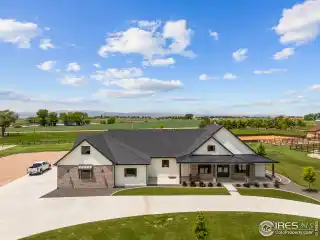 Modern Farmhouse with Amazing Views