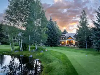 Beautiful Home in the Greens Neighborhood