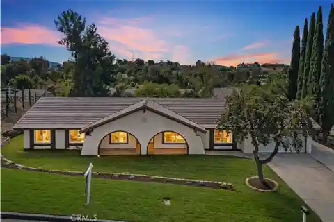 Fully Remodeled Meadowview Masterpiece