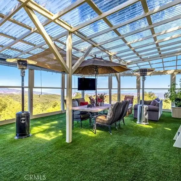 CUSTOM RANCH ESTATE IN RANCHO CAPISTRANO