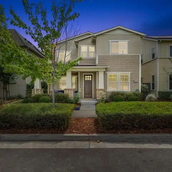 EXCEPTIONAL HOME IN THE DESIRABLE CANNERY COMMUNITY