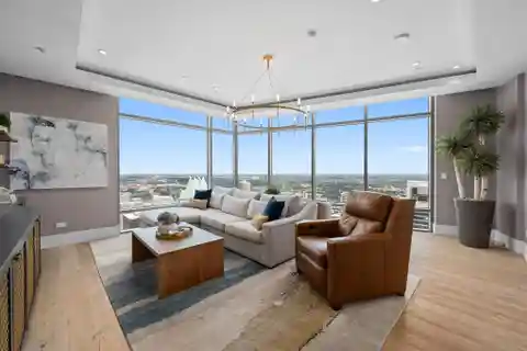 Refined Residence in the Austonian