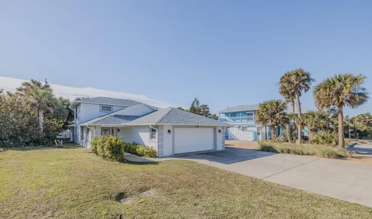 Immaculate Home Steps to the Beach