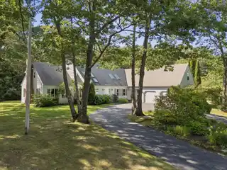 Stunning Home in the Broad Cove Neighborhood