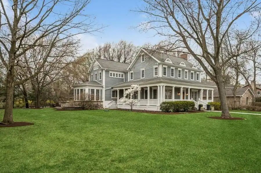 Newer Construction Beauty in Indian Hill Estates