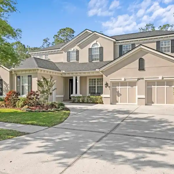 EXCEPTIONAL HOME IN THE PRESTIGIOUS WATERCHASE COMMUNITY