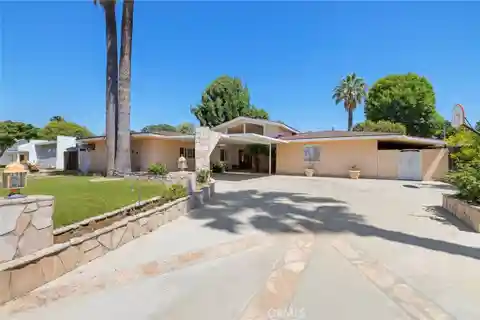 Unique Home with Endless Possibilities