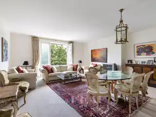 Sunbathed Apartment in a Private Period Mansion