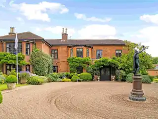 Magnificent Country Retreat on 25 Acres