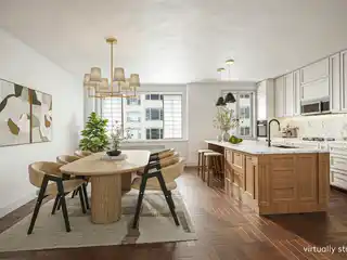 Triple-Exposure Classic 7 with Panoramic City Views