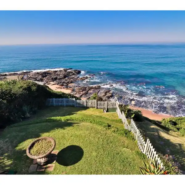 DIRECT BEACHFRONT BLISS ON SHEFFIELD BEACH