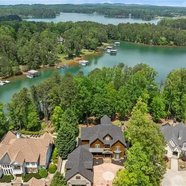 EXQUISITE CUSTOM-BUILT CRAFTSMAN LAKEFRONT ESTATE