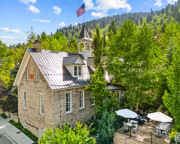 HISTORICAL CHARM WITH MODERN LUXURY