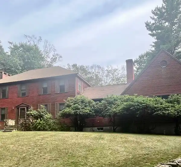 GREEN STREET GEM WITH EXCEPTIONAL POTENTIAL