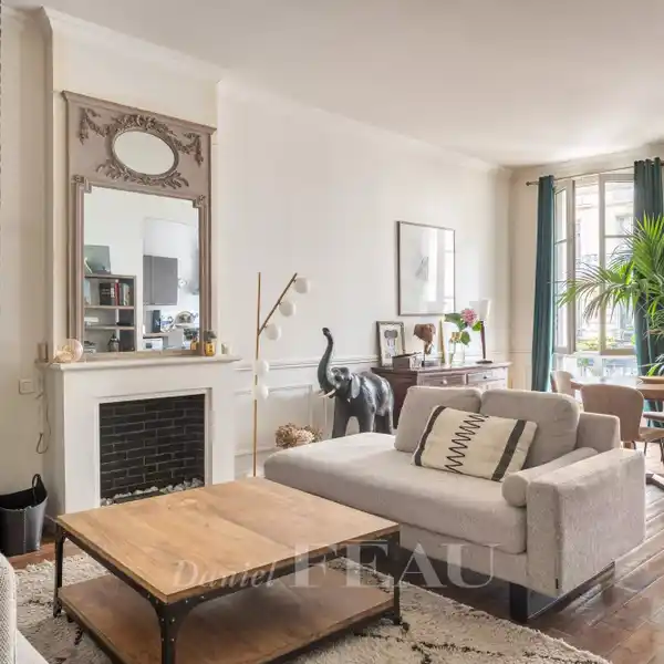 IDEAL FAMILY APARTMENT IN GREEN NEIGHBORHOOD