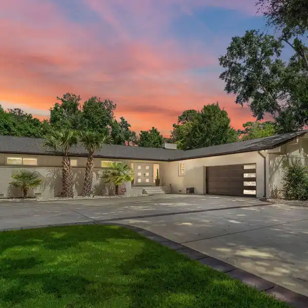 BEAUTIFULLY RENOVATED SINGLE-LEVEL HOME
